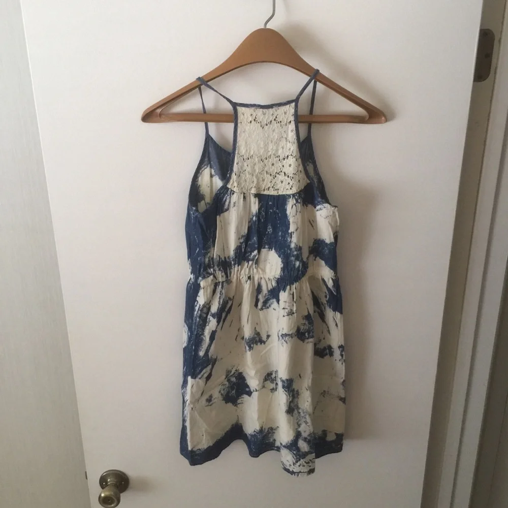 👗 Mia Chica dress - Picture 2 of 5